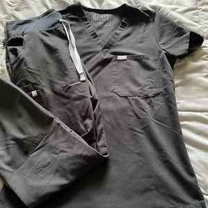 Black XS FIGS scrub set